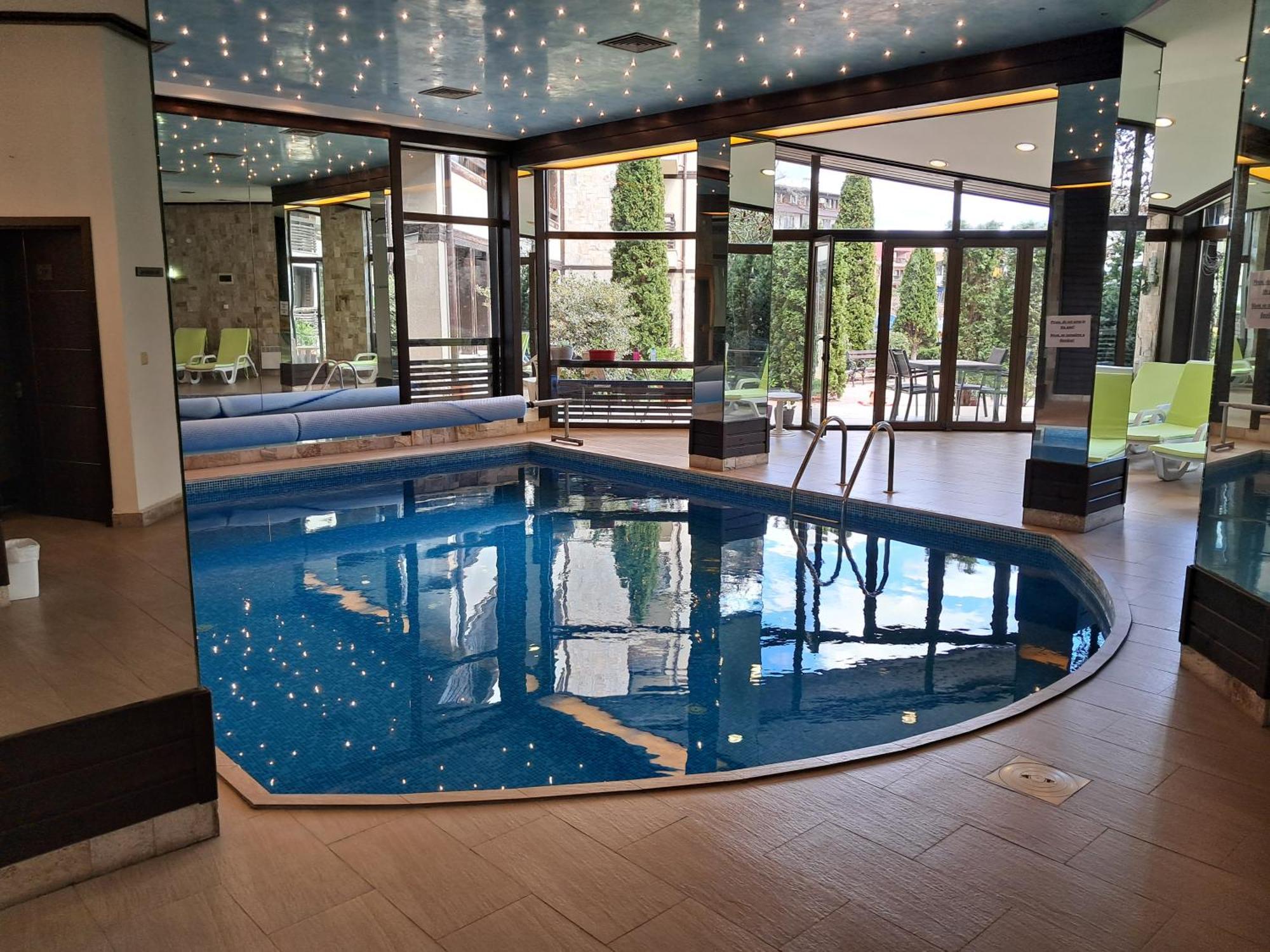 Alpine Lodge Bansko Apartments Exterior photo